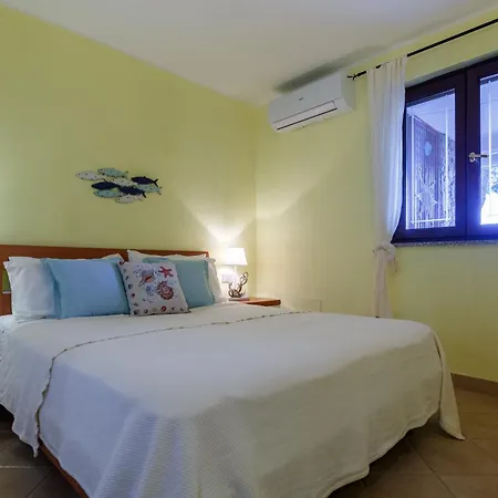 Splendid View With Shared Swimming Pool - Hill Apartment
